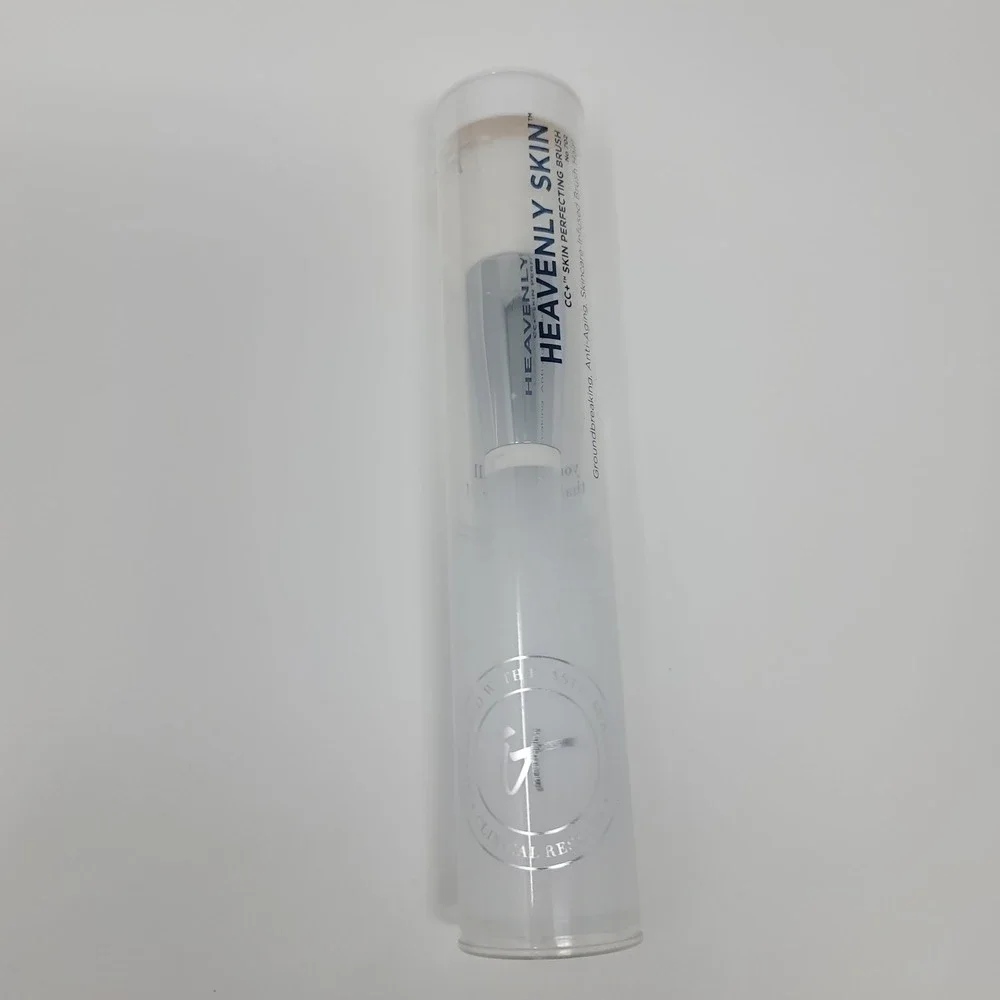 IT‎ Cosmetics Heavenly Skin CC+ Cream Skin Perfecting Brush No 702